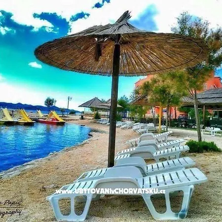 Holiday Ena בית נופש ביבינייה